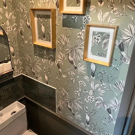 1920 Renovee Villa